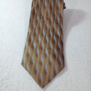 Bill Blass Silk Tie Gold Wavey